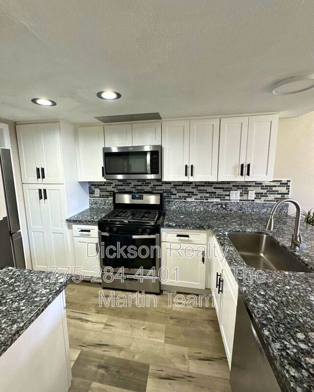 1725 Catham Ln - Photo 3 of 15