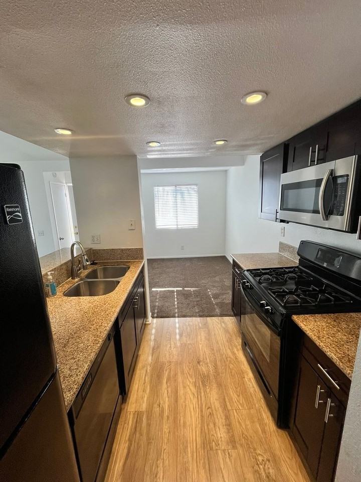 9388 Twin Trails Dr - Photo 5 of 20