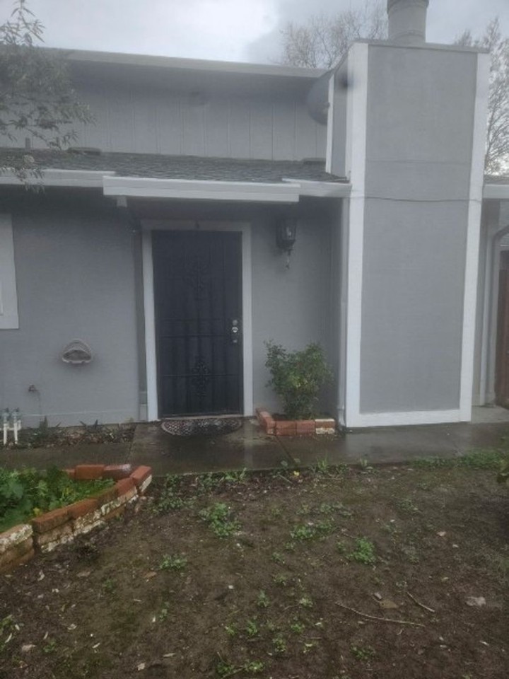 19300 Mountain Mdw S - Photo 2 of 9