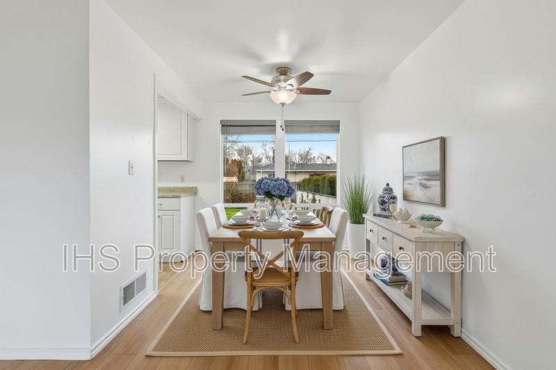 1402 Potter Ave - Photo 4 of 19