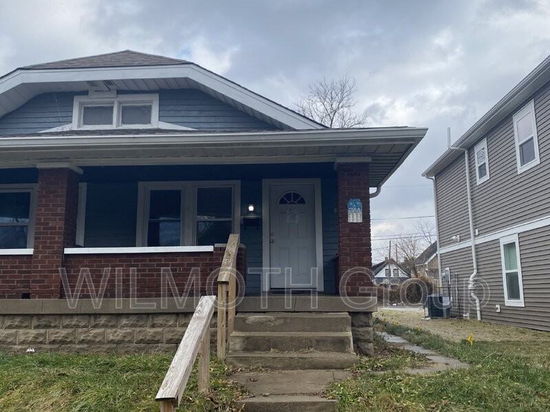 1335 N Ewing St