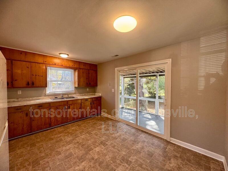 1614 Brevard Rd - Photo 6 of 19