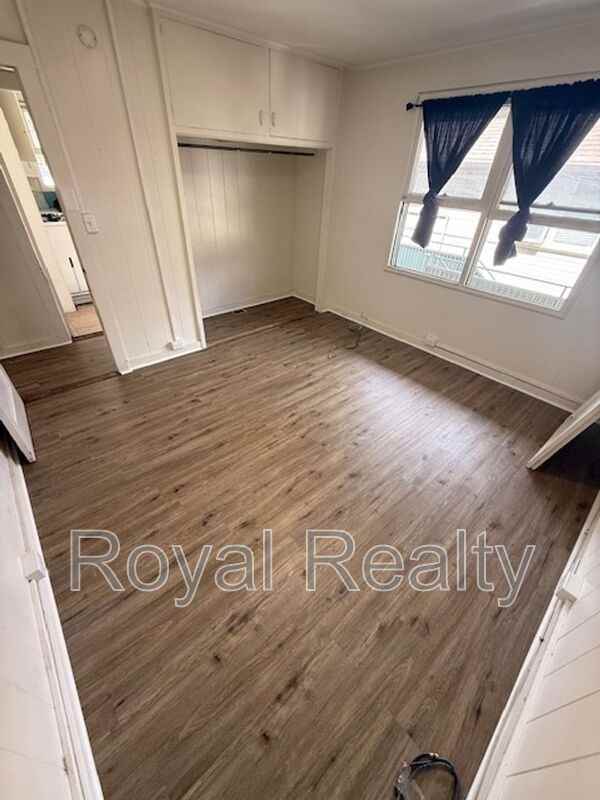 702 University Ave #1 - Photo 3 of 7