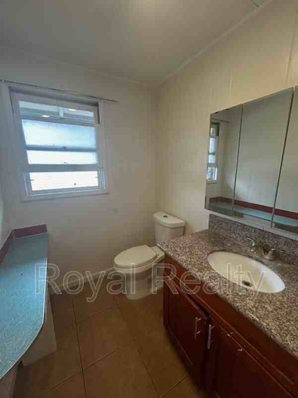 702 University Ave #1 - Photo 7 of 7