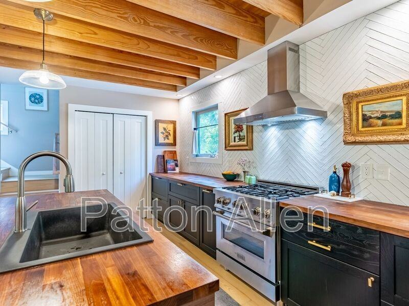 206 Waynesville Ave - Photo 2 of 32