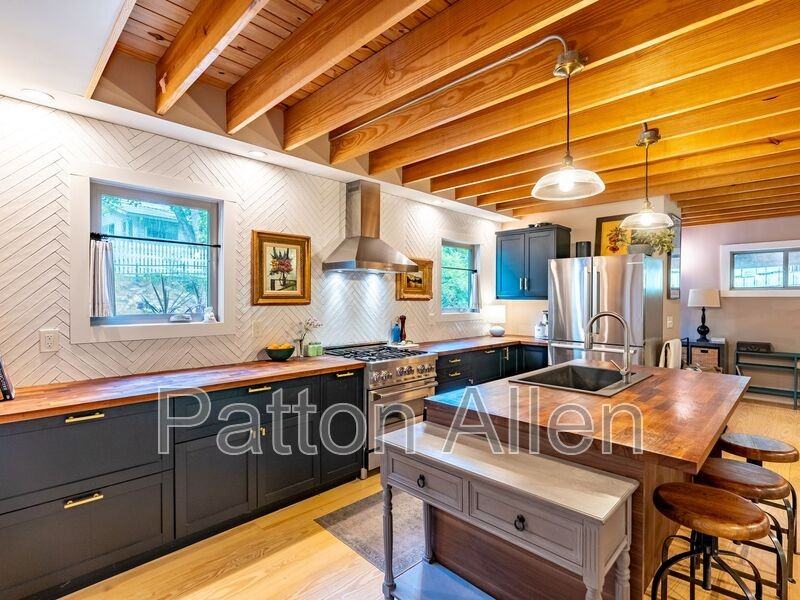 206 Waynesville Ave - Photo 3 of 32