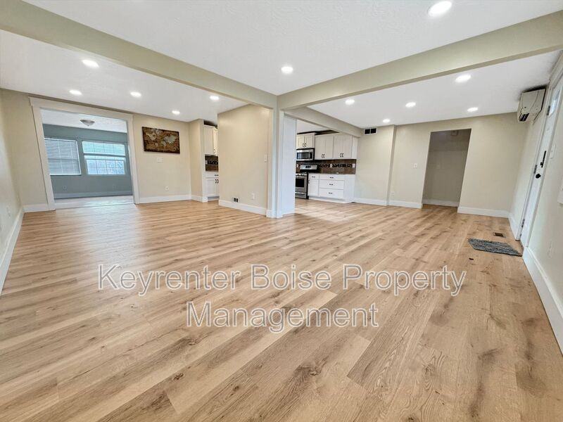 7867 W Camas St - Photo 2 of 24