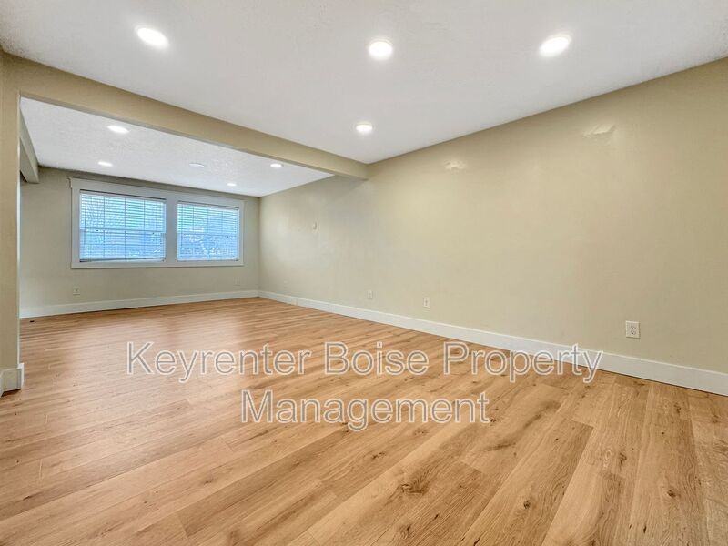 7867 W Camas St - Photo 3 of 24