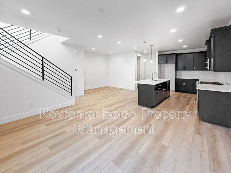 280 S Filbert Ln - Photo 6 of 14