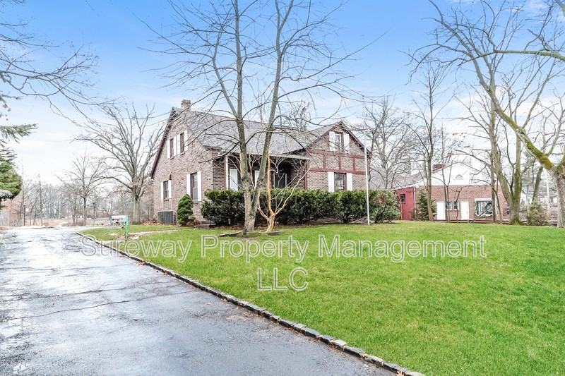 310 Union Ave - Photo 2 of 20