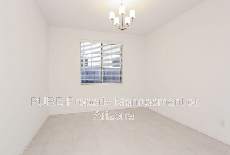 10254 W Crittenden Ln - Photo 4 of 21