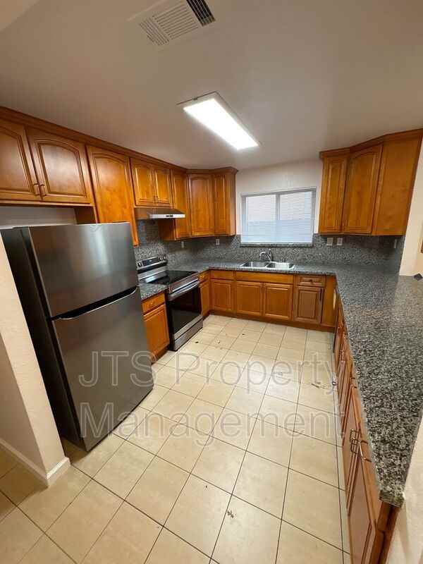 3546 44th St - Photo 5 of 18