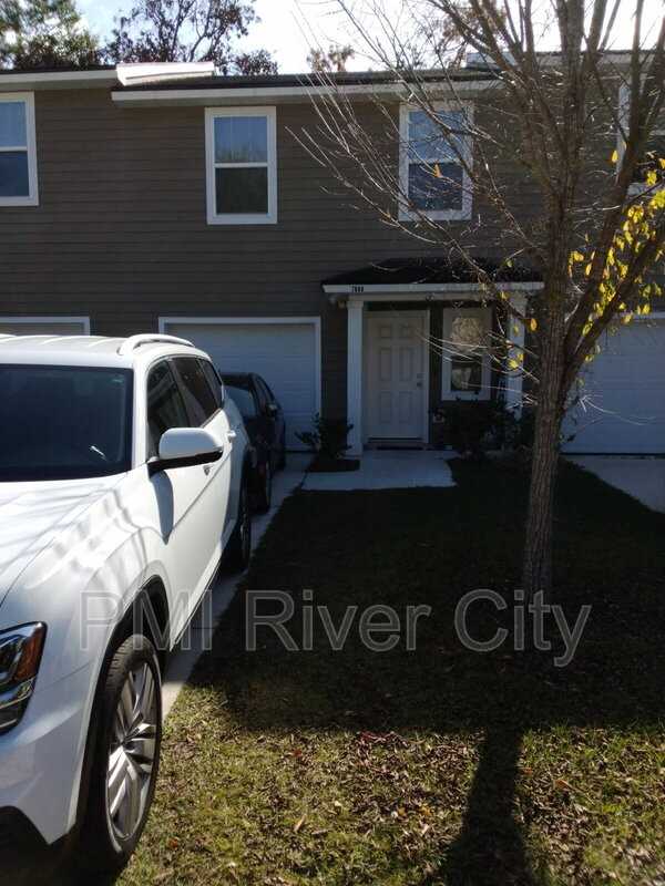 7608 Rain Forest Dr N - Photo 3 of 6