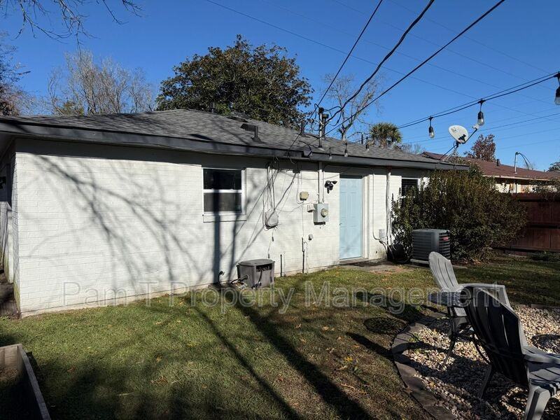 511 E 32nd St - Photo 4 of 4