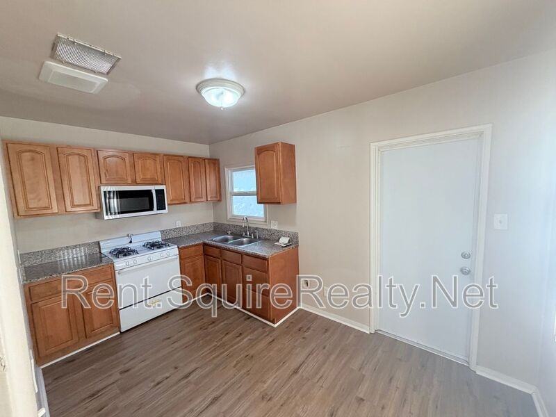 902 N Angeleno Ave - Photo 5 of 15