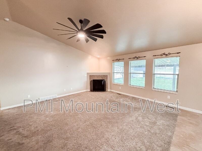 2241 Wn - Photo 6 of 50