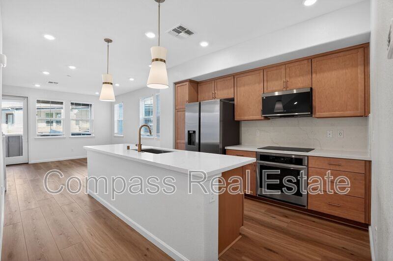 21061 Story St #1 - Photo 3 of 26