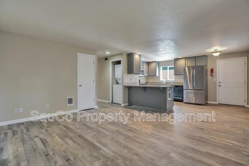 2423 Nw 3rd Ave - Photo 4 of 26