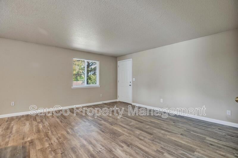 2423 Nw 3rd Ave - Photo 6 of 26