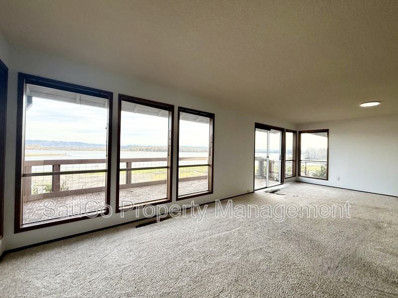 344 S 2nd St - Photo 6 of 20