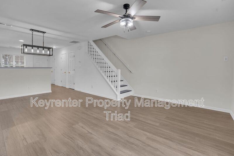 16 Raelans Cir - Photo 6 of 37