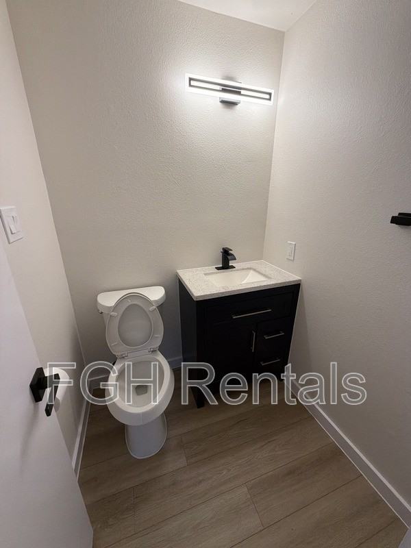 9607 Criswell Crk - Photo 7 of 16