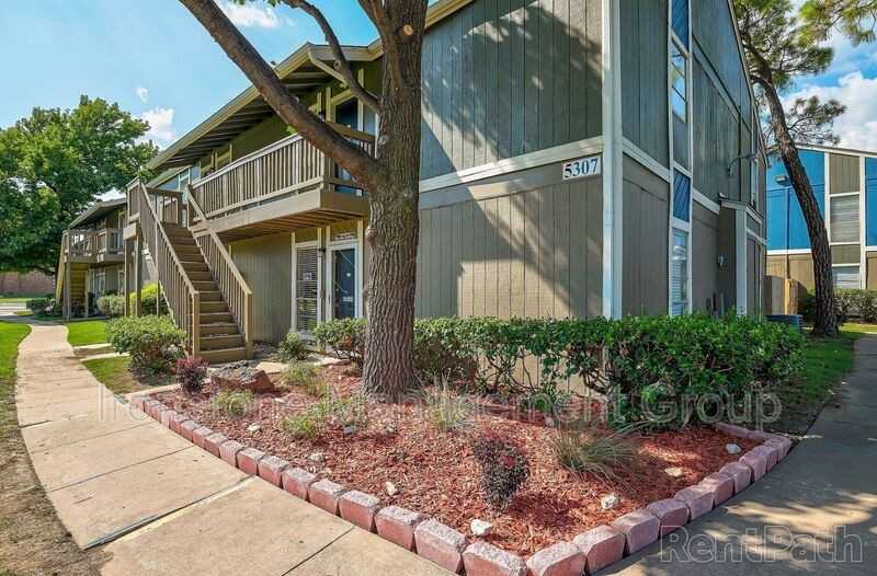 4639 S Darlington Ave #4G - Photo 2 of 12