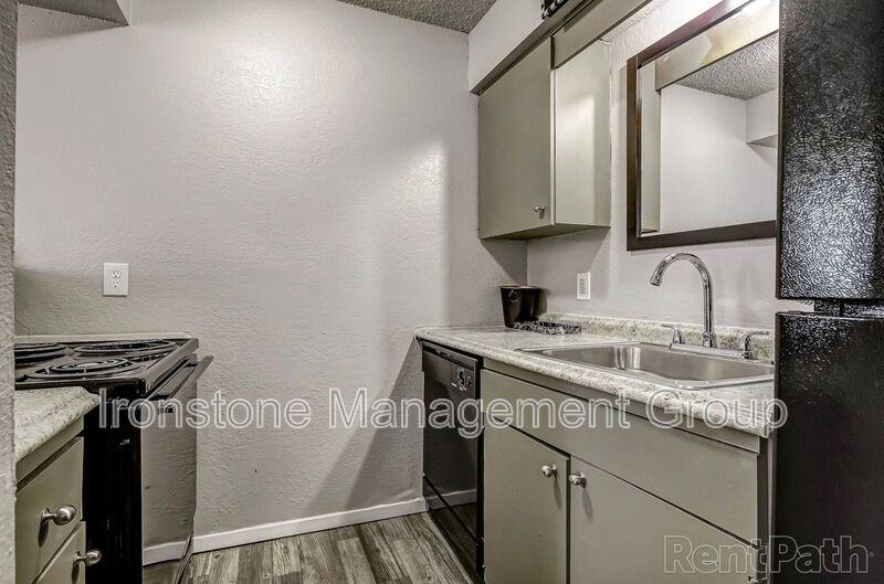 4639 S Darlington Ave #4G - Photo 5 of 12