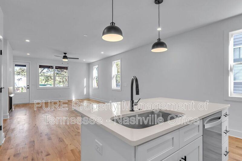 608 Vernon Ave - Photo 6 of 38