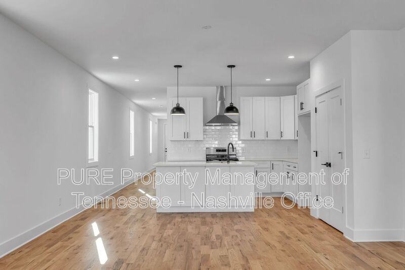 608 Vernon Ave - Photo 7 of 38