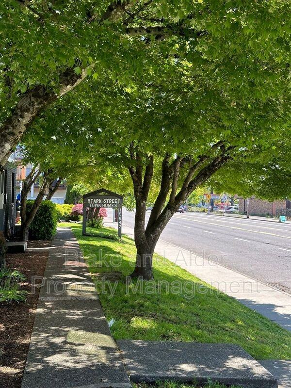 15847 Se Stark St #66 - Photo 3 of 9