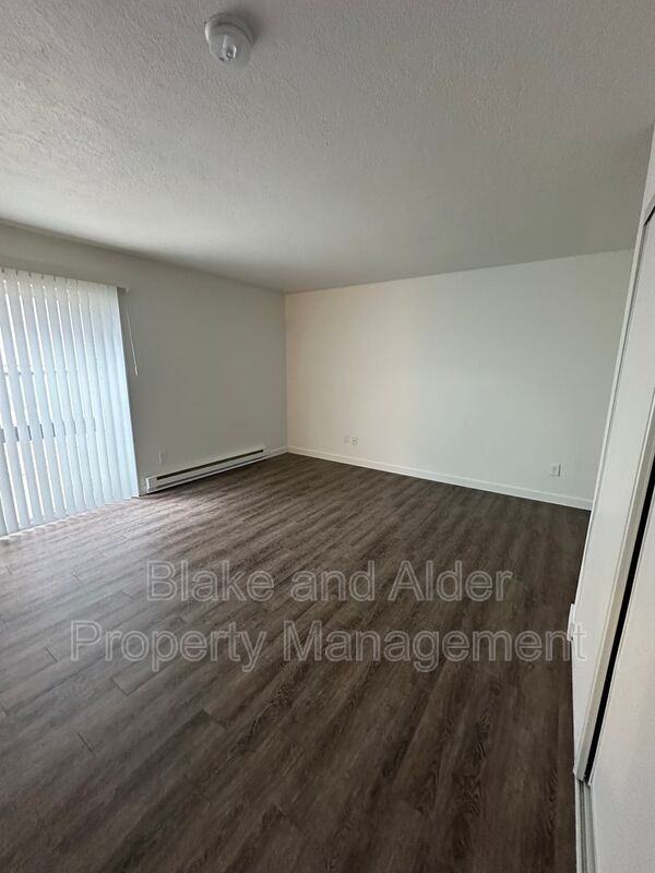 15847 Se Stark St #66 - Photo 4 of 9