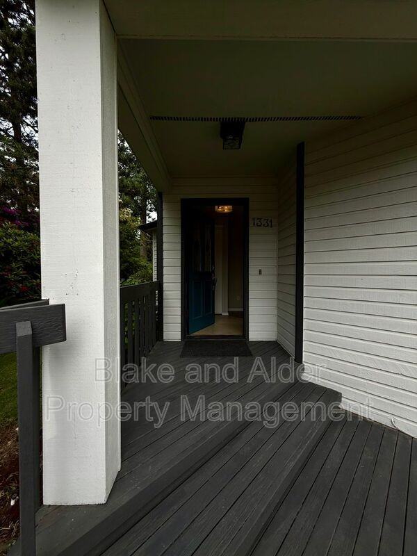 1331 Westbrook Dr Nw - Photo 3 of 27