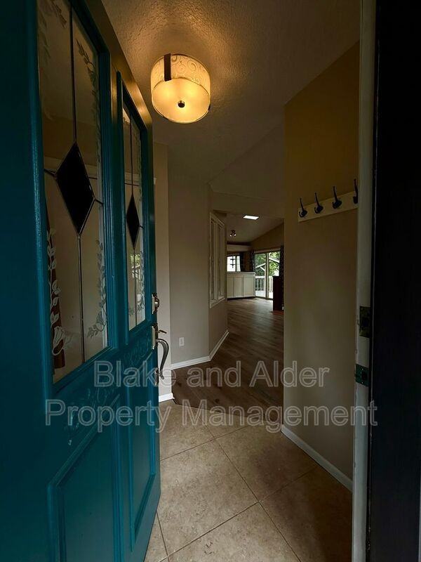 1331 Westbrook Dr Nw - Photo 4 of 27