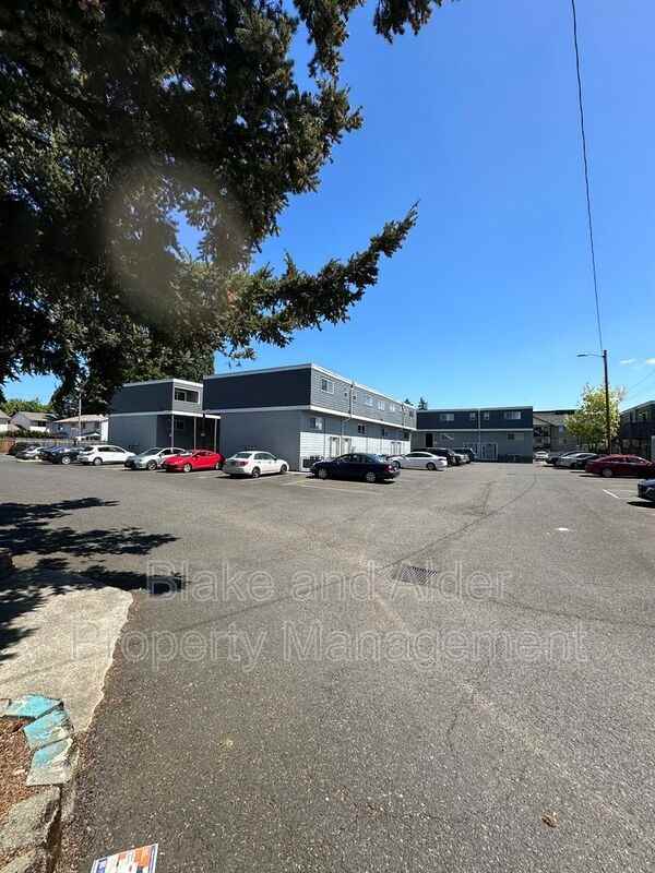 15847 Se Stark St #25 - Photo 2 of 2