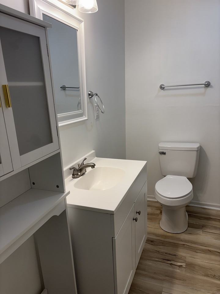 25 Holiday Dr #05 - Photo 2 of 10