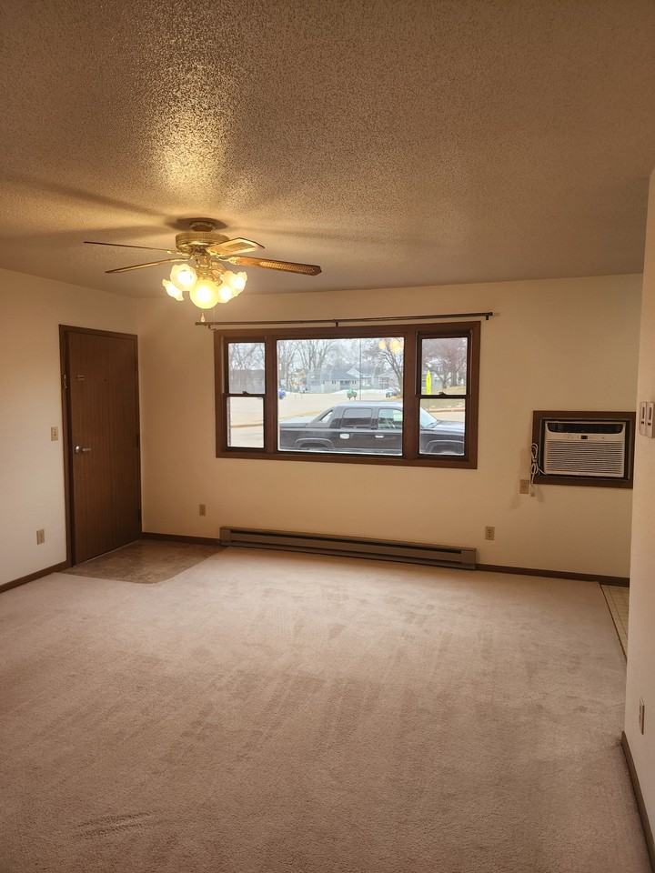 1490 Tower Dr #1 - Photo 4 of 8