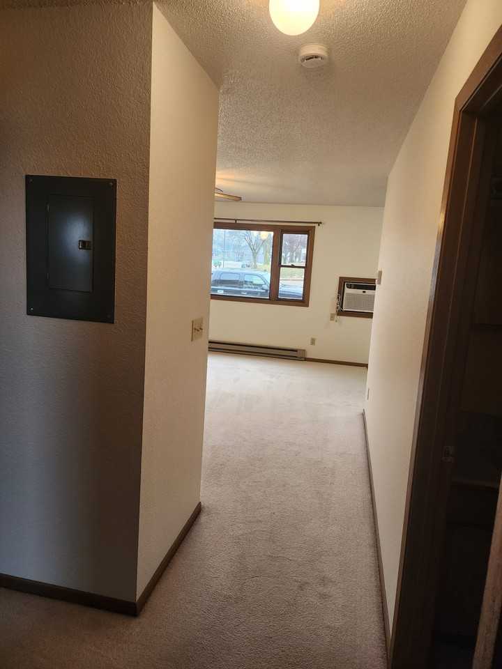 1490 Tower Dr #1 - Photo 5 of 8