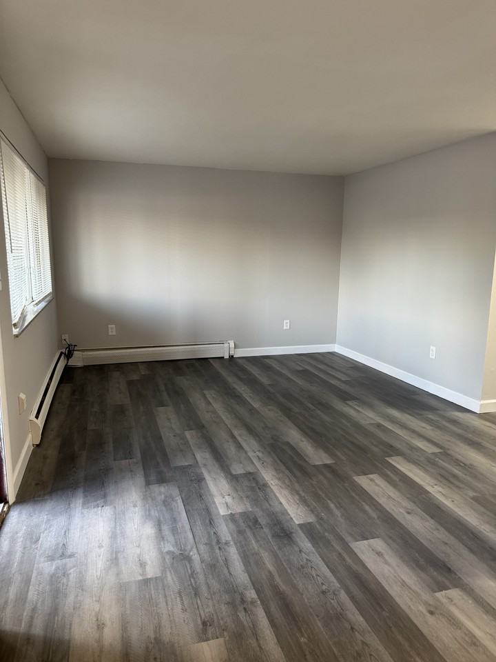 10612 Grand River Rd - Photo 7 of 10