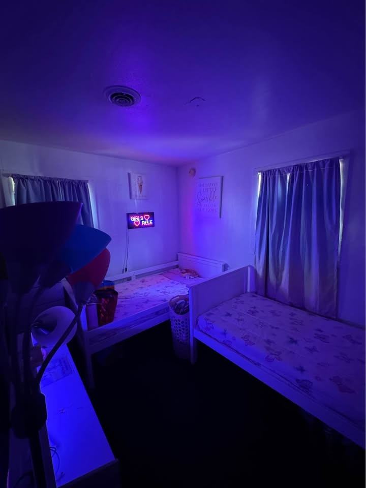 210 Kathryn St - Photo 2 of 9