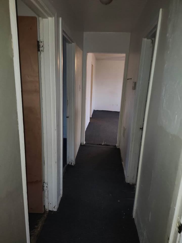 210 Kathryn St - Photo 3 of 9