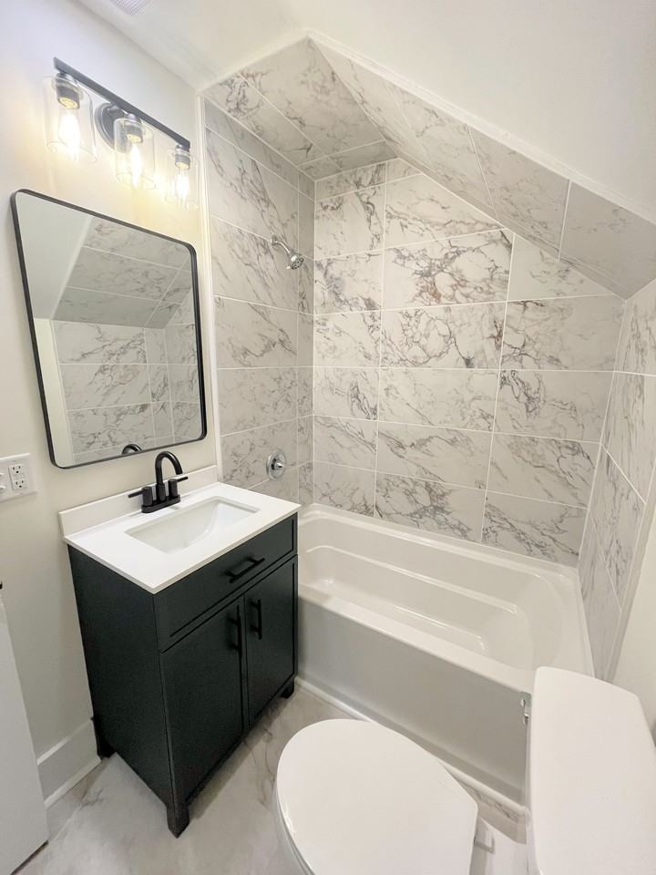 452 N Park St Ne #2 - Photo 2 of 12