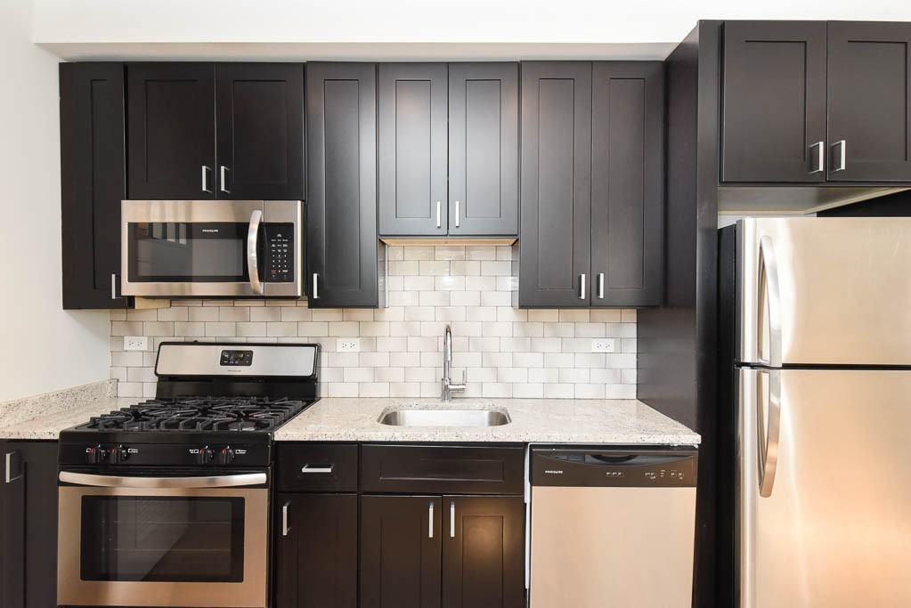 2205 W Eastwood Ave #1W - Photo 2 of 21