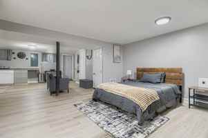 featured image of 1405 N Decker Ave