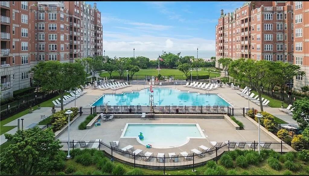 50 Oceana Dr W - Photo 2 of 13