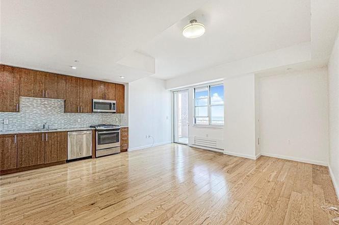 50 Oceana Dr W - Photo 3 of 13