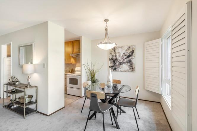 802 N Delaware St - Photo 6 of 11