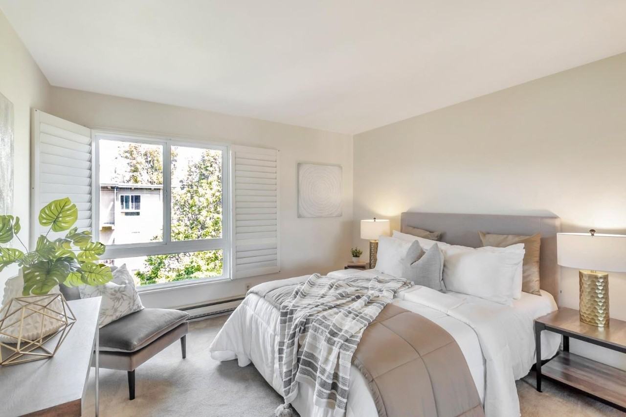 802 N Delaware St - Photo 7 of 11