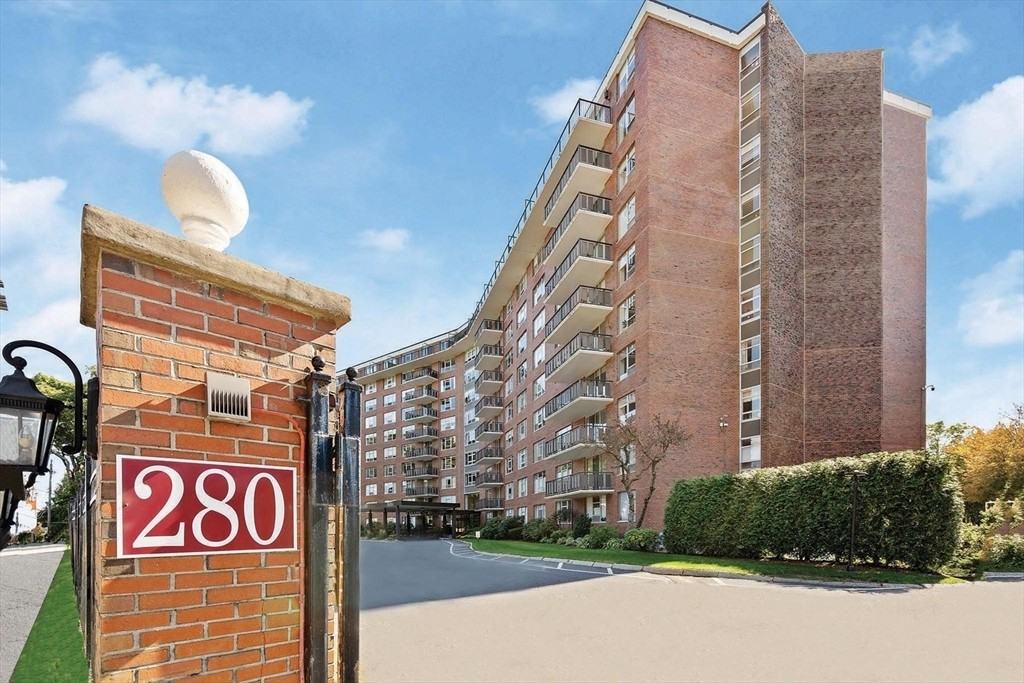 280 Boylston St - Photo 4 of 9