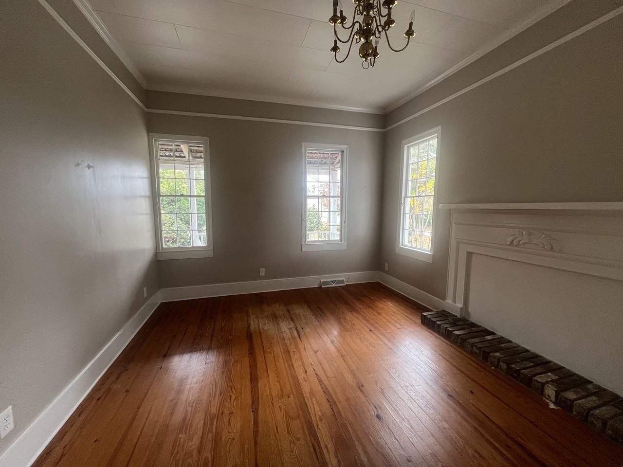 209 Stallsville Rd - Photo 5 of 6